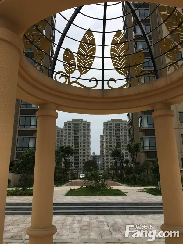 新东家园3室1厅1卫南朝向2200.00元/月出租