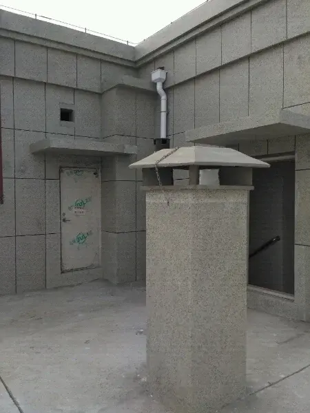 ¥
