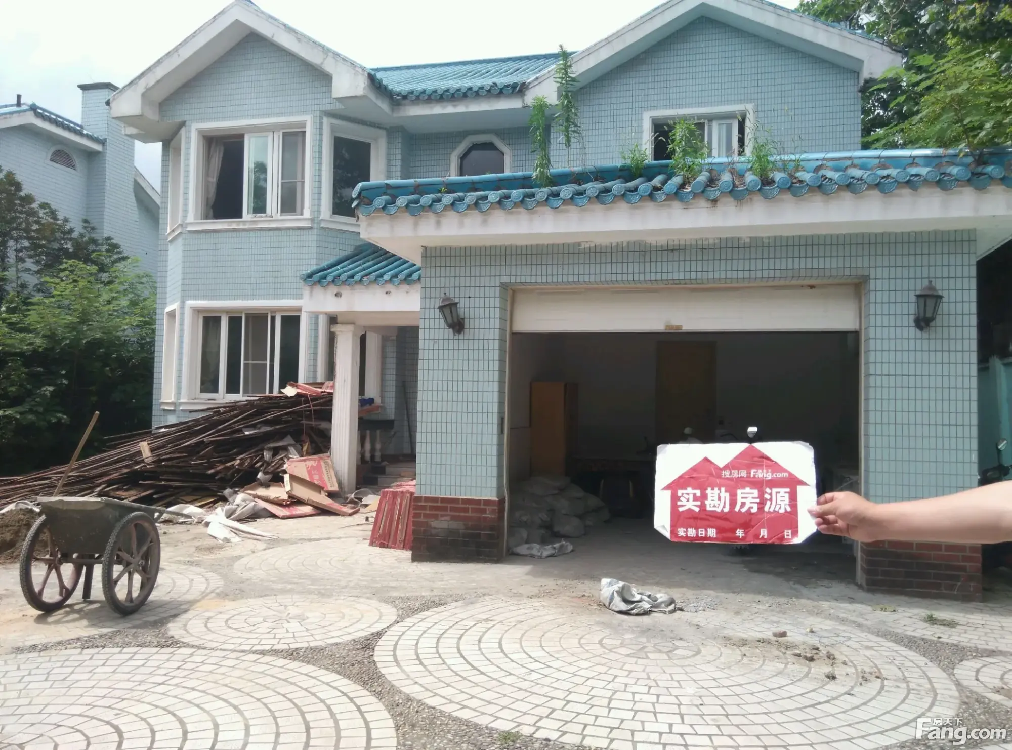 地铁口 送花园 车库,上海嘉定江桥皇府别墅二手房八室 - 房天下
