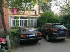 万科四季花城南区百合苑 南北通透,采光好 装修好,环镜优美 近地铁 视野好,诚心出售