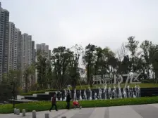 装修95新 出门就是双轻轨带商圈