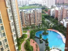 黄江镇天虹旁大复式!上下两层阔绰空间!业主重新装修