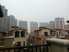 边位别墅,上下5层,位置安静!