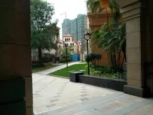 丰泰黄旗观邸自住保养好,精装81平两旁出售。