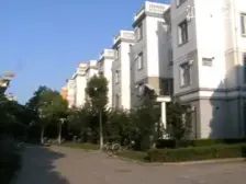 金滩边 阁楼复式+露台 地铁口 花园位置 有钥匙随时看