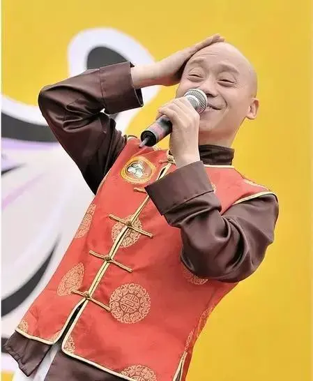 更有巴蜀笑星矮冬瓜,逗趣表演乐翻天 !