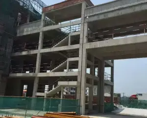 小区环境好,空气清晰,视野宽阔,阳光充足。