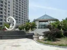 月亮湾一室精装修 家具家电齐全拎包入住配套齐全