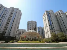 中庭位置,南北朝向,大平层看海景,采光充足