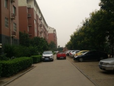 房产证满五年,两室朝阳,户型好,低公摊,紧靠地铁口