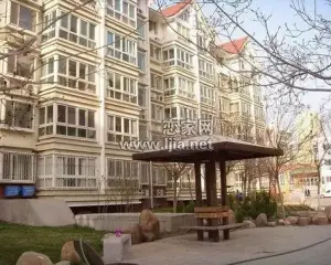 天鸿附 近 人和 北师大附 近精装三室老证带地下室