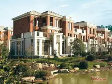 南郊中华园4室南朝向960.00万元/套出售