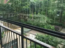 地铁口精装三房 户型朝南 装修保养新 拎包入住