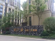 复式洋房,二楼格局合理,采光亮堂,诚心出售。