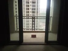 西湖万达 精装通透三房 诚心出售